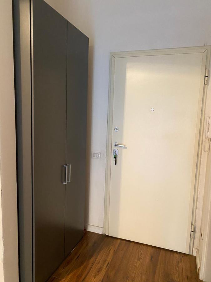 Ambassador Tirana Apartment Zewnętrze zdjęcie