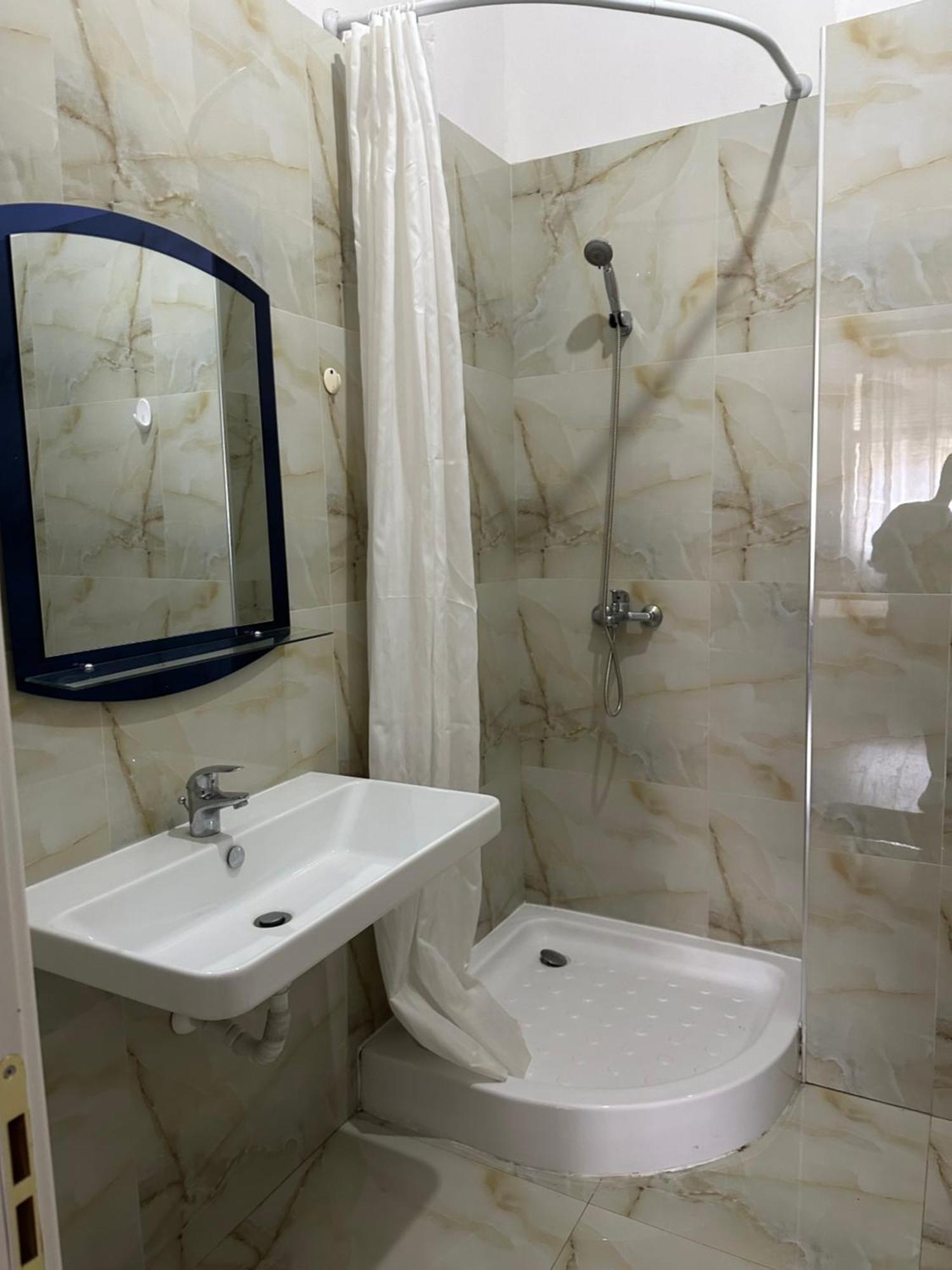 Ambassador Tirana Apartment Zewnętrze zdjęcie